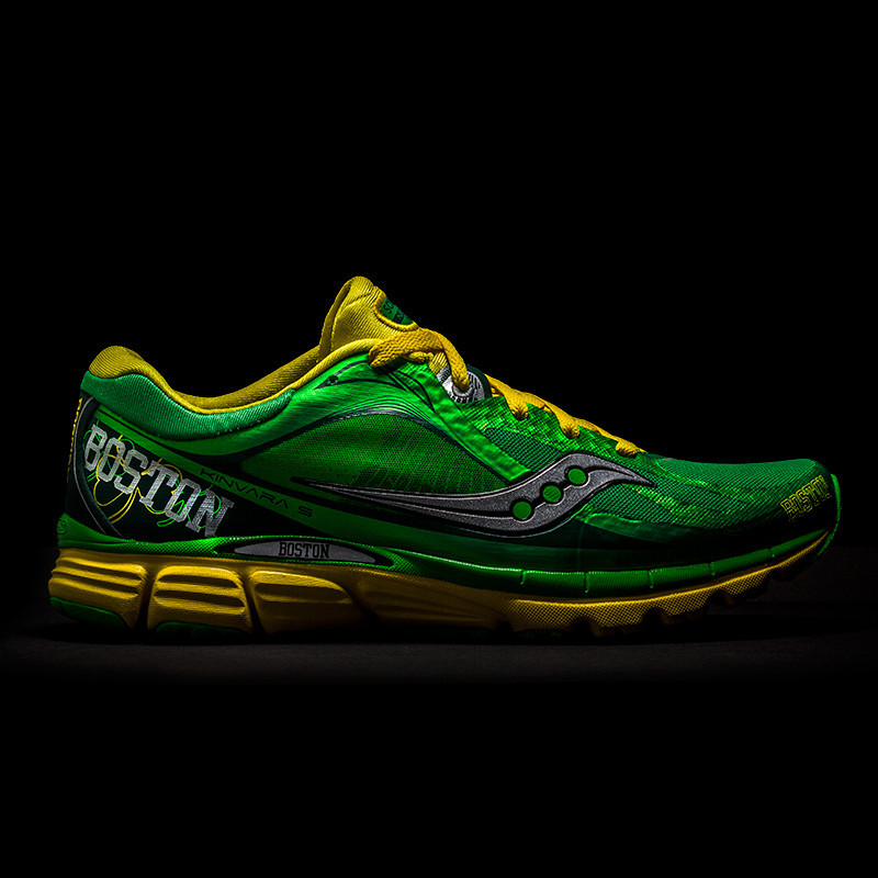 saucony marathon running shoes